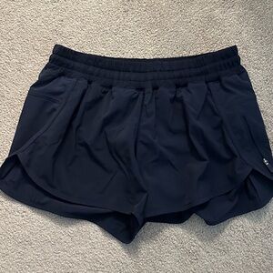 Lululemon Tracker Short - navy blue size 8
